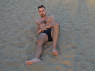 8937825.jpg