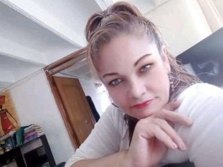 Britney21xxx's Cam show and profile