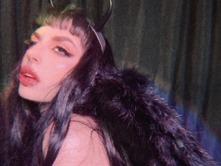 Lunaisgriffin sexcamlive