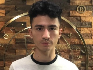 Jonascum18