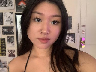 Chat with h311pixi live now!