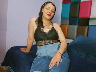 MelaanyHott