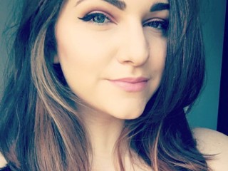 34HHGamerGirlHannah live cam