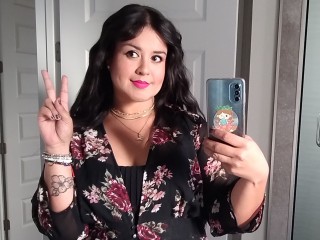 YanetteCurvyLatina