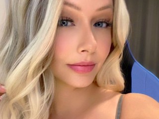 Chat with Annabelle_Dixie live now!