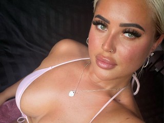 Bigboobzbarbi