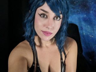 MissVikkiBlue