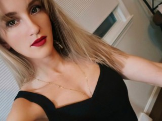 Tinyblondebabexo