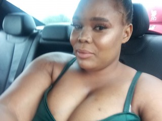 CurvyLira26