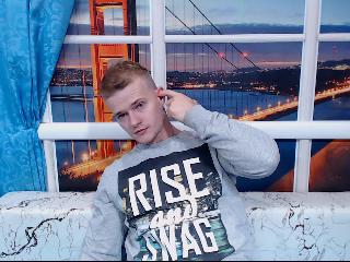 FascinatingLad's Live Cam