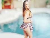 Alicia_Styles_TeaseUm