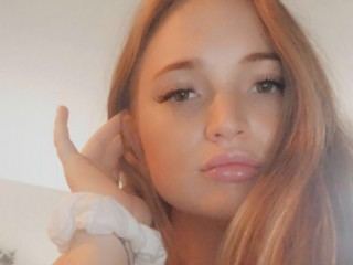redheadnbed's chat room
