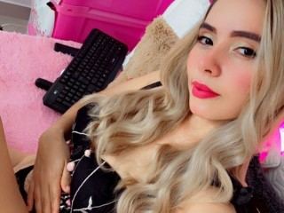 LunaBiely Nude on Live Sex Cam & Free Porn Chat (Girl) | Jerkmate