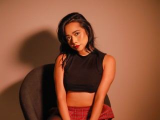 SaraBustamante Nude on Live Sex Cam Girl & Webcam Chat | Jerkmate
