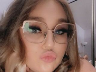 MaisieBaby Nude on Live Sex Cam Girl & Webcam Chat | Jerkmate
