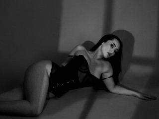 ZaraHartUK Nude on Live Sex Cam Girl & Webcam Chat | Jerkmate