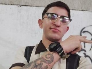 bastianosher23's profile picture – Girl on Jerkmate