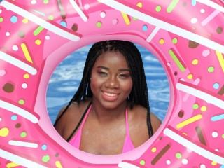 Chat with Sexy and Slutty Cam Ebony live free on Slutroulette