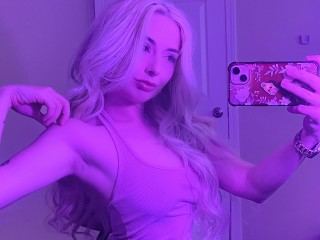 ChristinaRayXO live cam