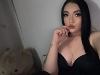 xLarraTSx Live Porn Model Profile