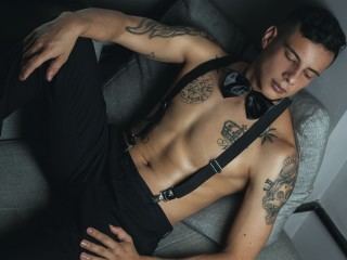 Dustin_Sonne Live Porn Model Profile
