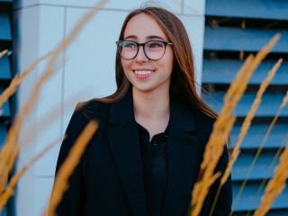 LisaBatts webcam girl as a performer. Gallery photo 2.