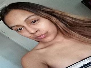 Serenity225 webcam girl as a performer. Gallery photo 2.