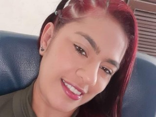 DanielaDurann webcam girl as a performer. Gallery photo 2.