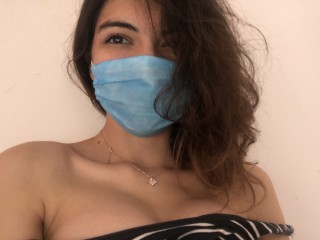 NaomiLuca webcam girl as a performer. Gallery photo 1.