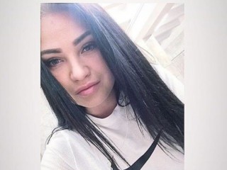 DakotaTeenX webcam girl as a performer. Gallery photo 1.