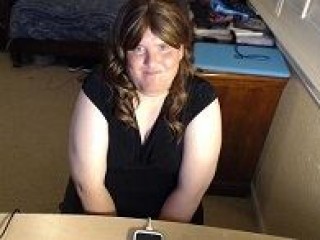 sapphiccinnamonginger webcam girl as a performer. Gallery photo 4.