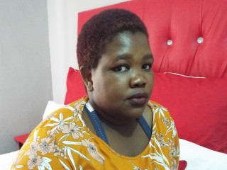 LovelyCara webcam girl as a performer. Gallery photo 1.