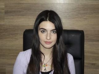 RoxyMoor webcam girl as a performer. Gallery photo 1.