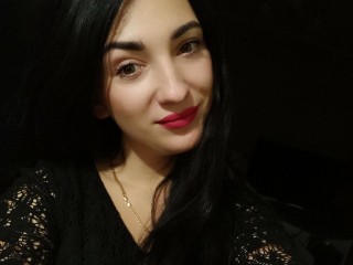 Nina_22 webcam girl as a performer. Gallery photo 2.