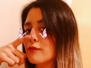 Alita42 webcam girl as a performer. Gallery photo 2.