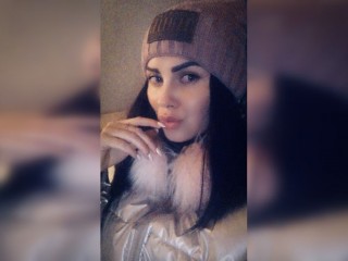 CarolXBerry webcam girl as a performer. Gallery photo 3.