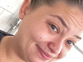 Sexynthickmomma webcam girl as a performer. Gallery photo 1.