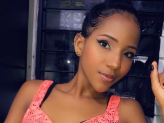 Yuya_vanz webcam girl as a performer. Gallery photo 2.