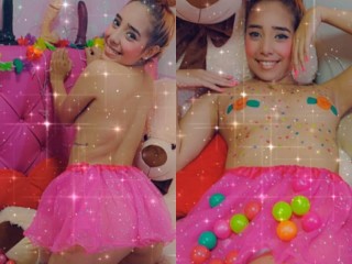 MelleaPetitee webcam girl as a performer. Gallery photo 5.