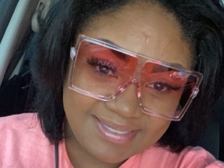 PrettyNPaidXXX webcam girl as a performer. Gallery photo 1.