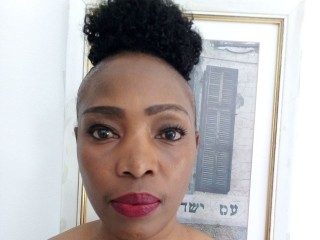 MATUREDIVA68 webcam girl as a performer. Gallery photo 2.