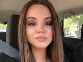 Dunnika webcam girl as a performer. Gallery photo 1.