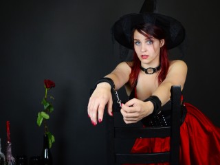 ArielRussel webcam girl as a performer. Gallery photo 7.