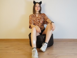 JydyKik webcam girl as a performer. Gallery photo 3.