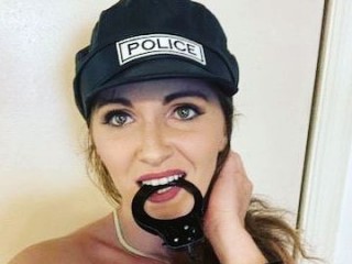 Tessa818 webcam girl as a performer. Gallery photo 1.