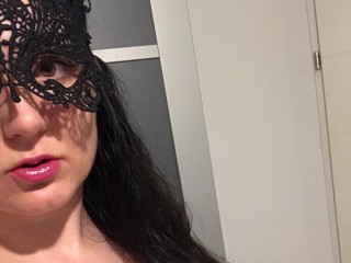 LoriNimmaz webcam girl as a performer. Gallery photo 1.