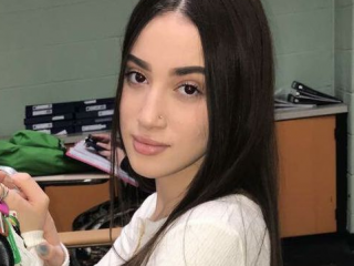 belalatinx webcam girl as a performer. Gallery photo 1.