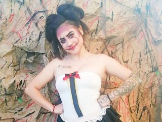 SHANONROS webcam girl as a performer. Gallery photo 7.