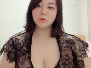 Isabelladan webcam girl as a performer. Gallery photo 1.