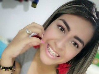 AmberColee webcam girl as a performer. Gallery photo 1.